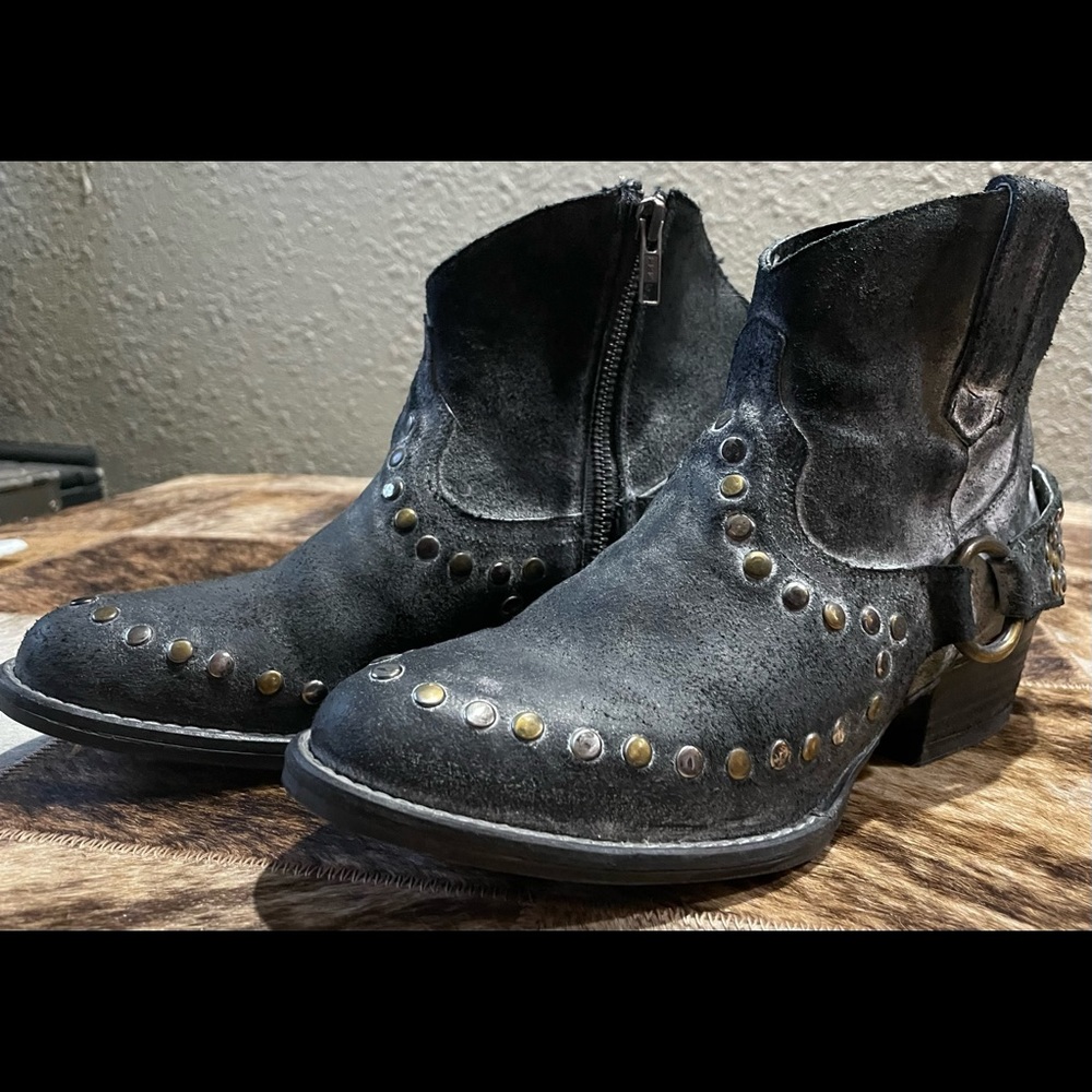 Corral Circle G black/grey harness studded booties